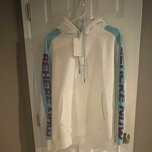 Men's Hoodie. Size xL. Be Here Now